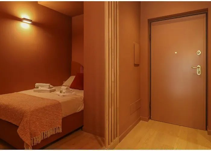 Venus 2 Minutes From Porta Nuova Ac And Wifi