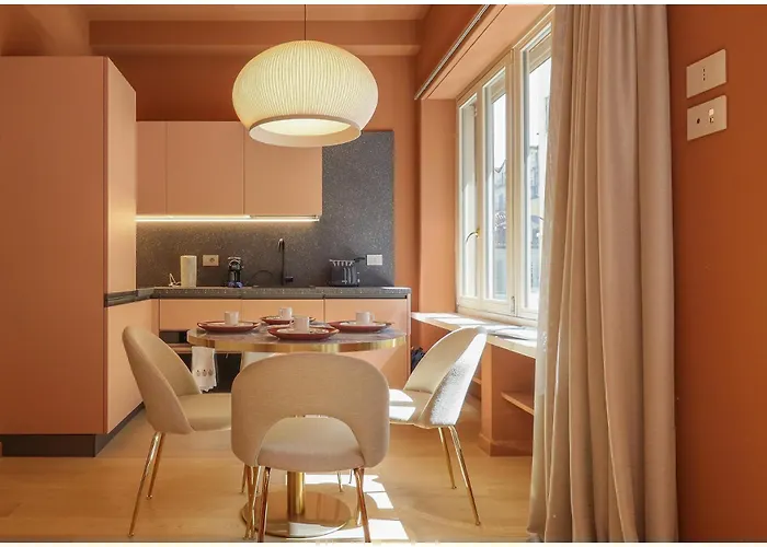 Venus 2 Minutes From Porta Nuova Ac And Wifi Appartamento