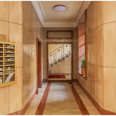 Venus 2 Minutes From Porta Nuova Ac And Wifi Turín